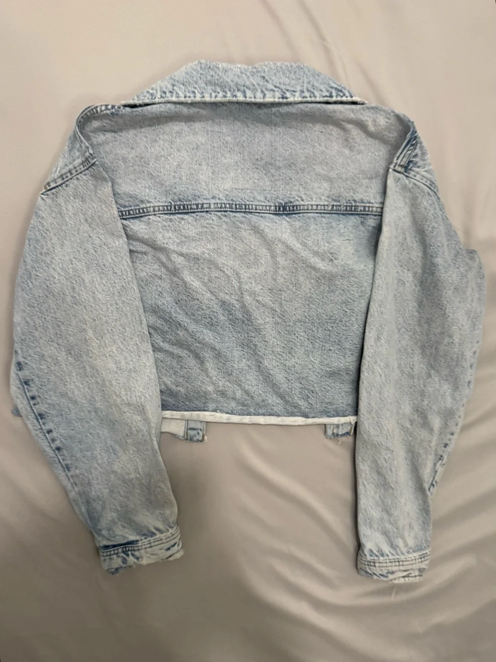 Zara Cropped Raw Hem Denim Jacket Light Wash Size S - Picture 4 of 9